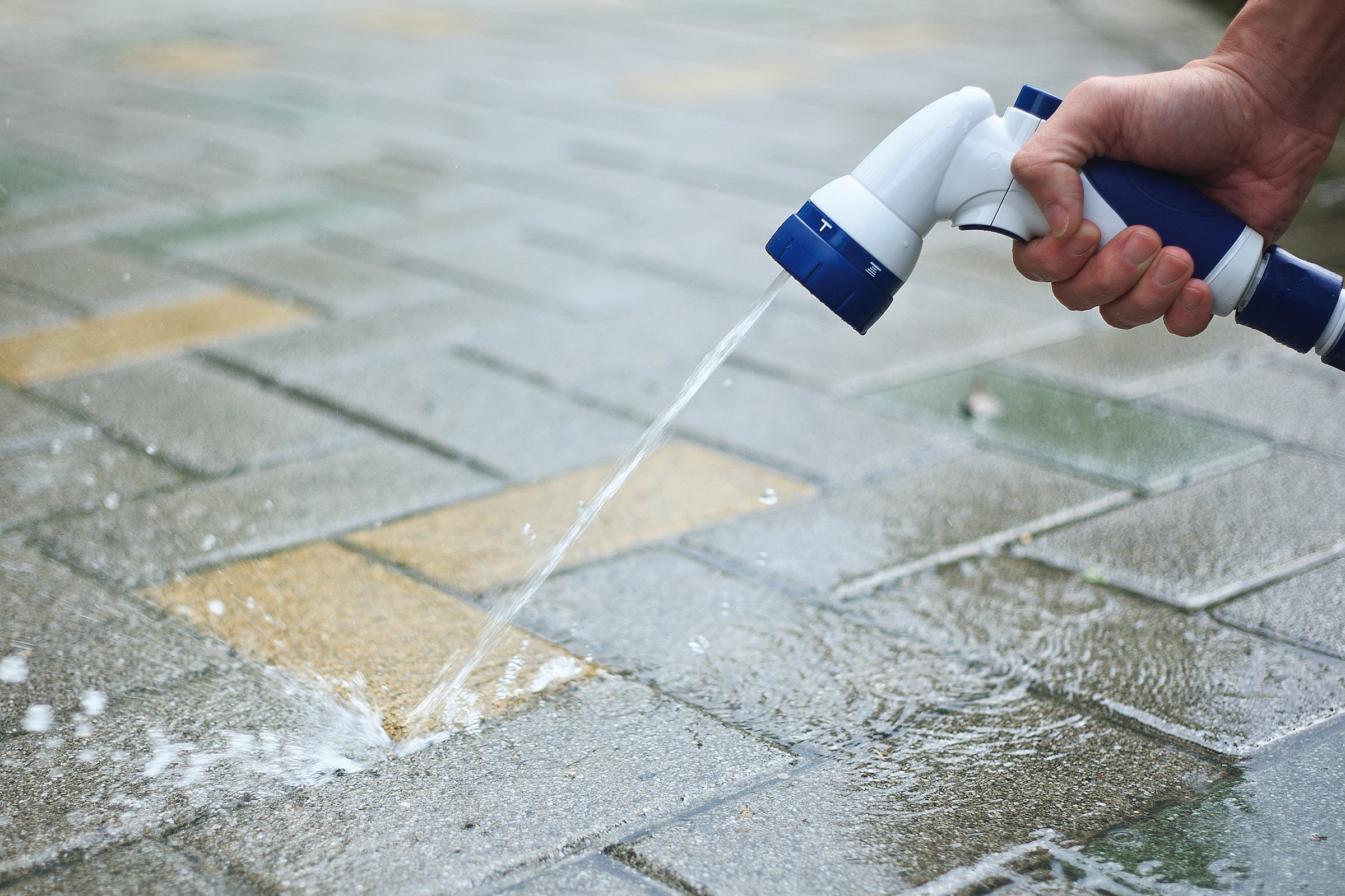 aqua-control-pistola-one-touch-6-formas-azul-blanca image 6
